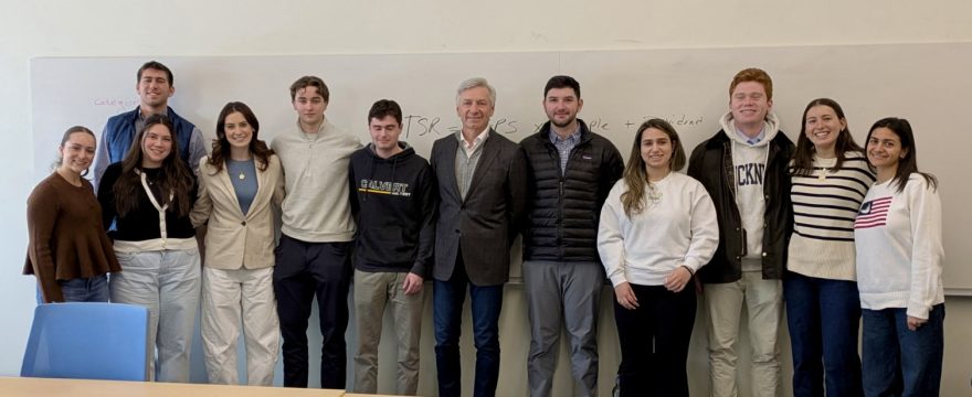 Alumnus Bob Gamgort visits the SMIF class